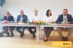 Mag. Neudecker bei der Pressekonferenz